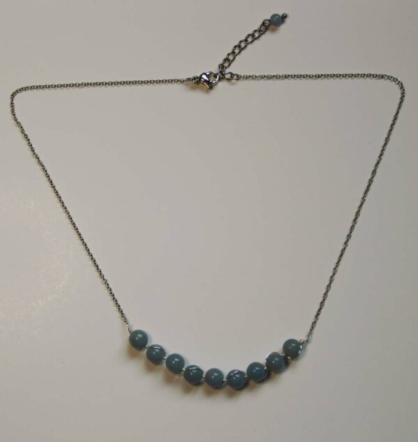 collier en perle d'angélite bleu