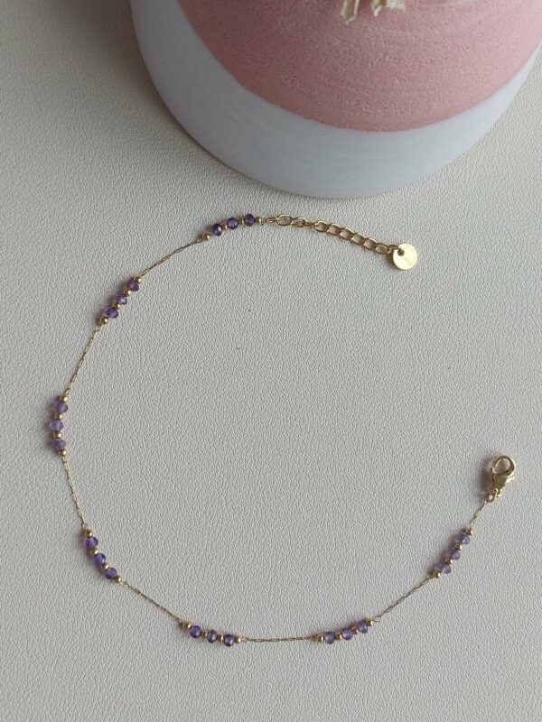 BRACELET DE CHEVILLE AVEC DES PERLES D'AMETHYSTE à FACETTE