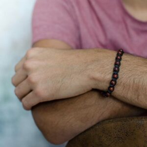 bracelet perle en bois porté