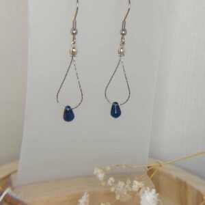 jolie opaline en bleu foncé