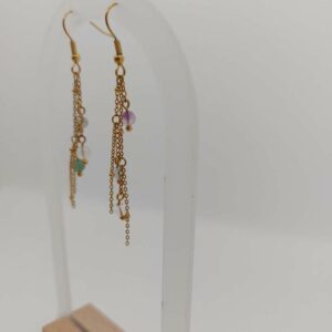 boucles d'oreilles pendantes et mouvantes