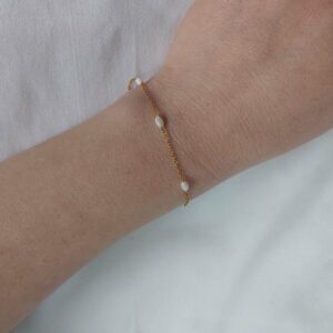 bracelet avec petite perles fine de nacre