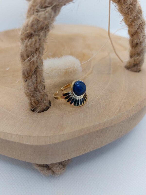 bague avec perle bleu foncé