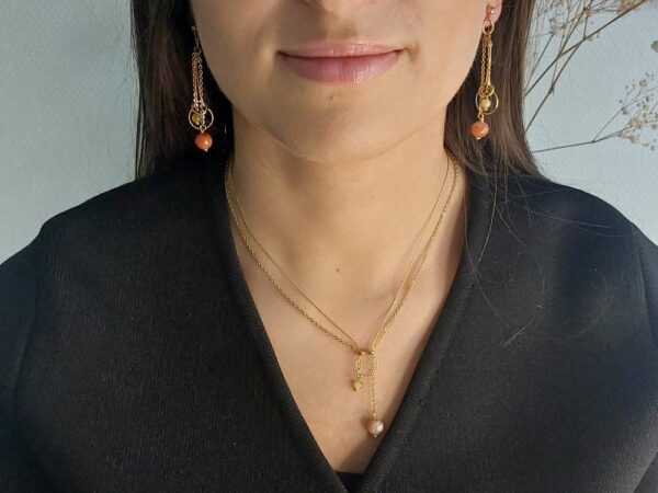 ensemble boucles d'oreilles et collier