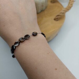 bracelet argenté avec perle de ,nacre marron