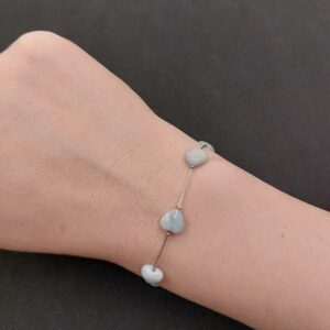 BRACELET AVEC PIERRE EN FORME DE COEUR