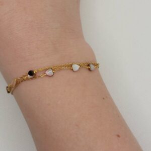 bracelet doré avec cœurs et nacre rosé