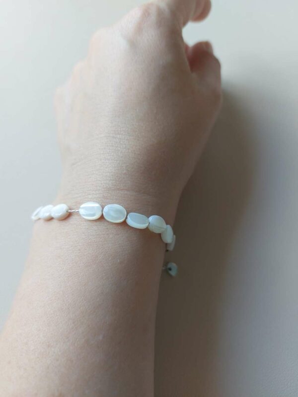 bracelet argenté avec nacre