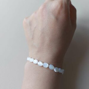 bracelet féminin avec nacre blanche