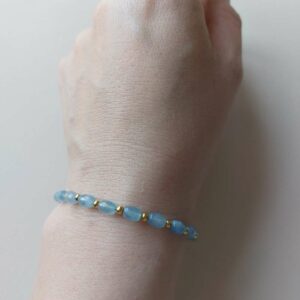 bracelet l'amoureuse perle bleu ciel et dore