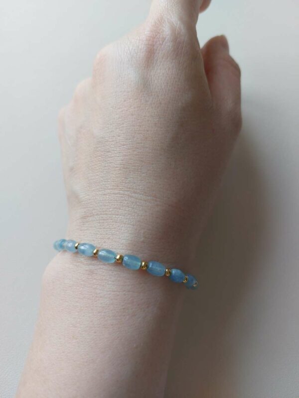 bracelet l'amoureuse perle bleu ciel et dore