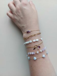 plusieurs bracelets