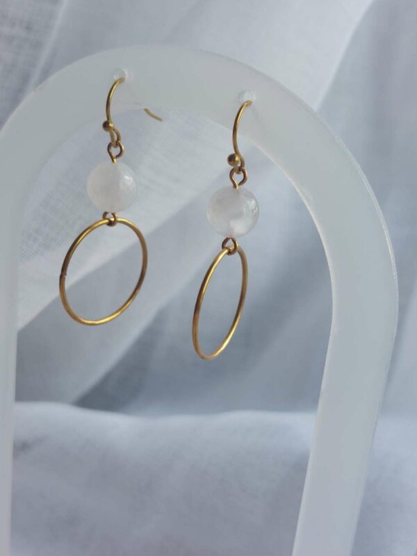 boucles d'oreilles élégante et fine
