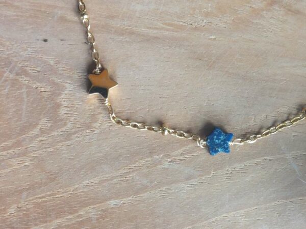 perle doré en étoile doré et étoile lapis lazuli