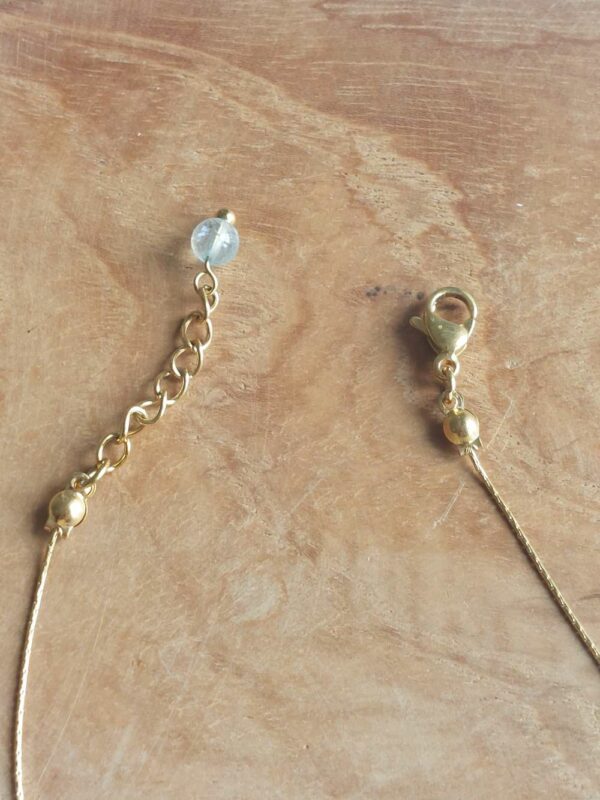 bracelet ajustable avec pierre de finition