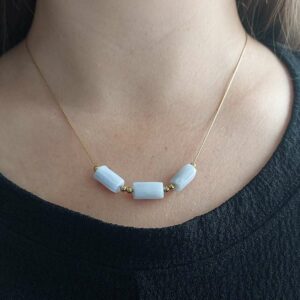 collier avec perle de calcédoine