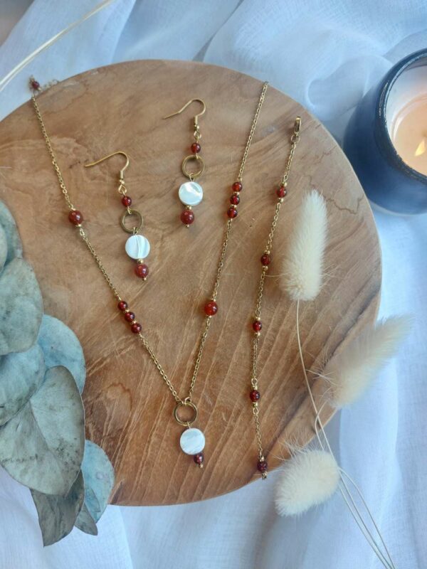 ensemble en nacre et cornaline