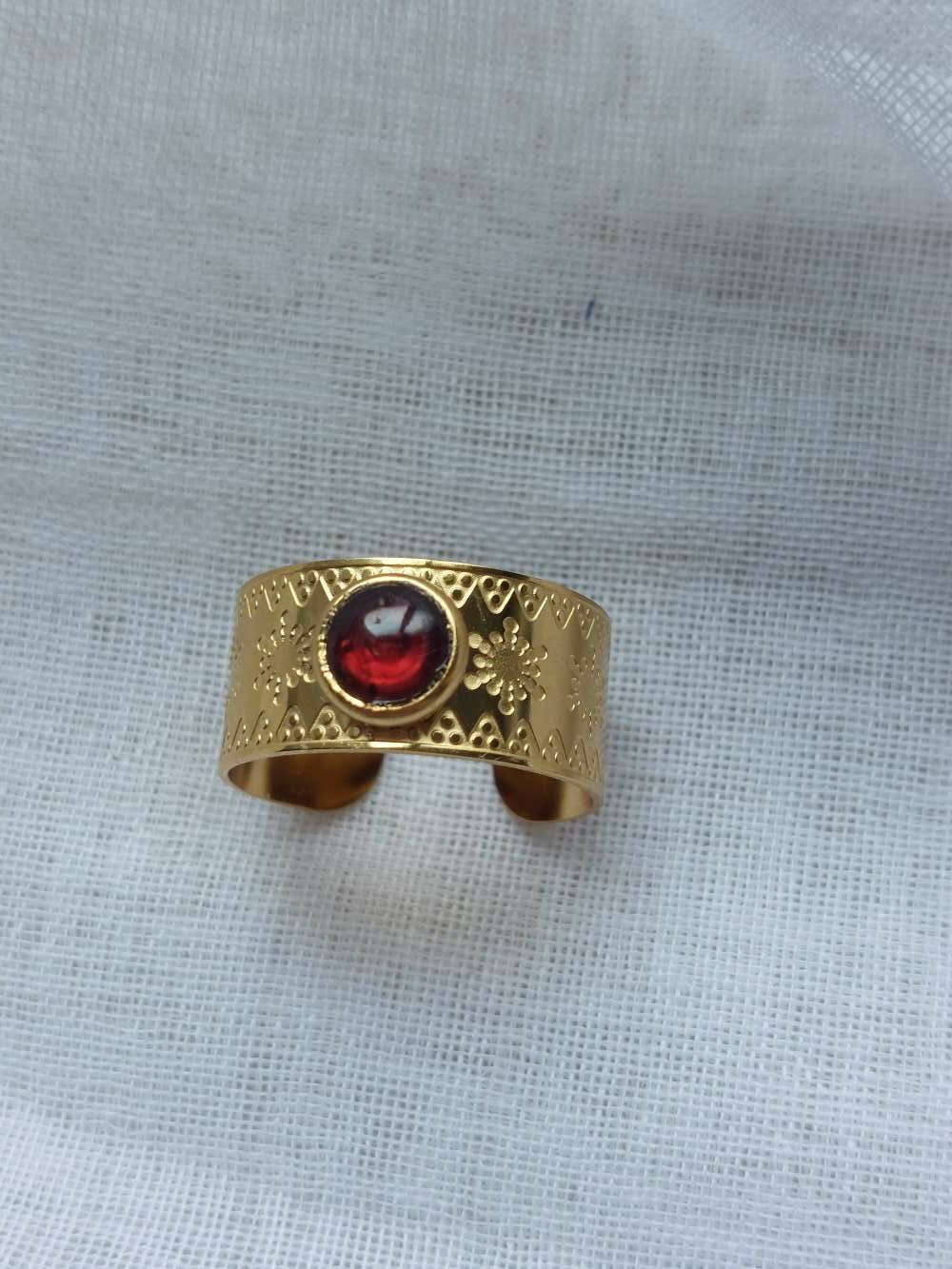 bague doré en acier inoxydable et pierre naturelle