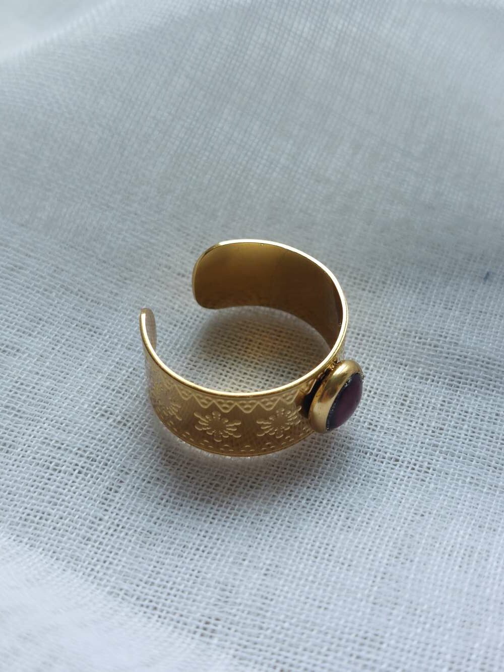 bague large et fine pour être ajustable