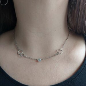 collier ras de cou en acier inoxydable argenté et labradorite