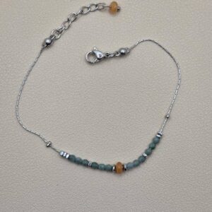 bracelet fin argenté avec perles de jade vert et orange en aventurine