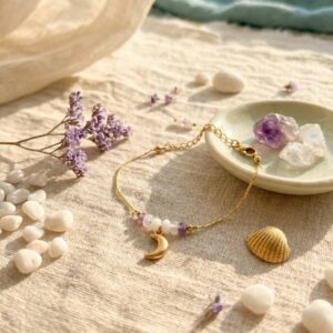 Bracelet lune avec améthyste, cristal de roche et nacre
