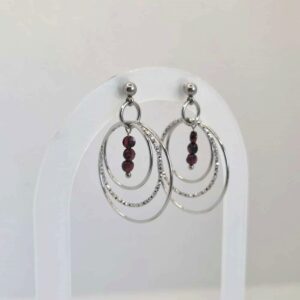 boucles d'oreilles anneaux et grenat
