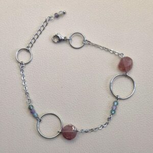 Bracelet avec cercle et perle rose, violette et vert