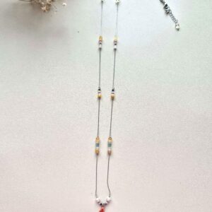 Collier an acier inoxydable argenté avec des séquences de pierres