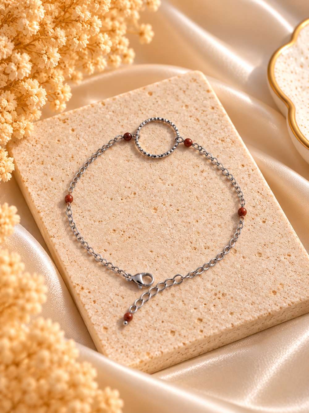 bracelet avec cercle au centre en argenté