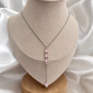 Collier en acier inoxydable avec perles rose pale