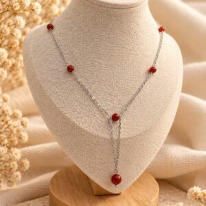 Collier fait main avec pierre naturelle rouge brique
